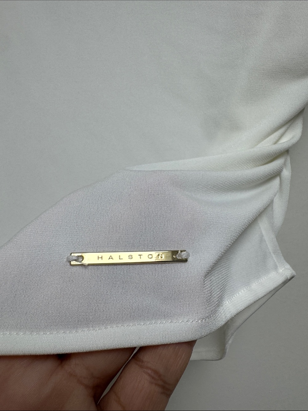 Halston Boxy Shoulder Women’s White Rusched Side Stretchy Top Size M Sleeveless - Picture 3 of 8